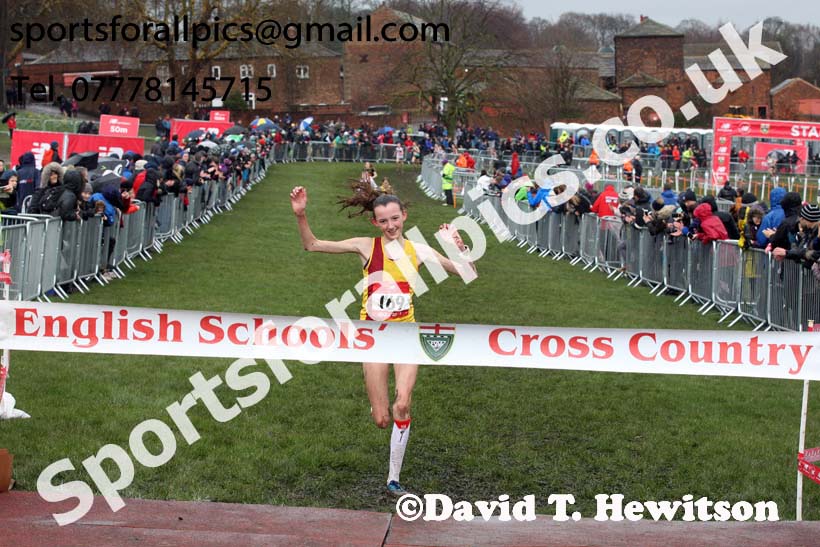 Junior girls 2019 New Balance English Schools Cross Country Champs, Temple Newsam, Leeds. Photo:  David T. Hewitson/Sports for All Pics